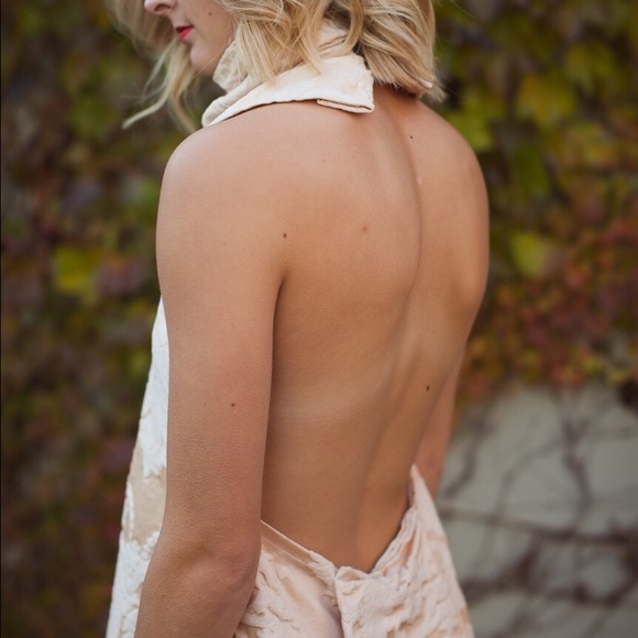 Backless brocade dress - Picture 2 of 4