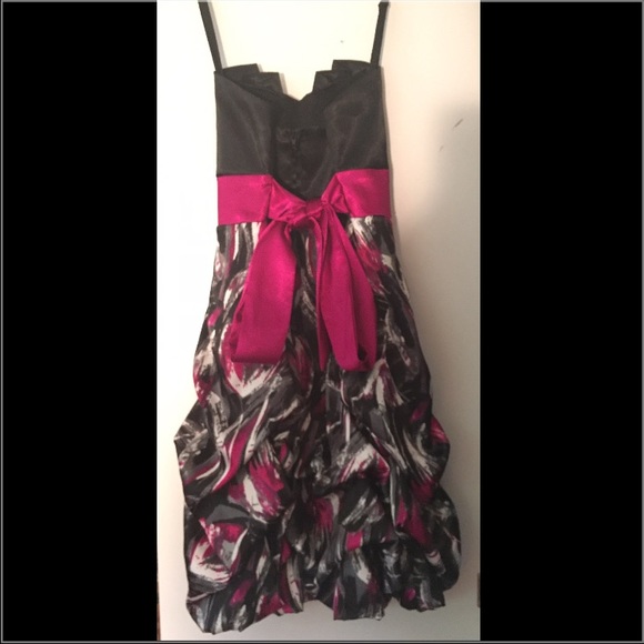 Cute Formal Dress - Picture 3 of 4