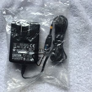 ***MOTOROLA AC POWER SUPPLY***