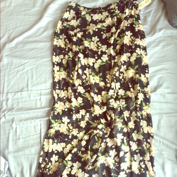 Forever 21 maxi skirt with zipper