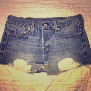 LEVIS WOMENS DENIM SHORT