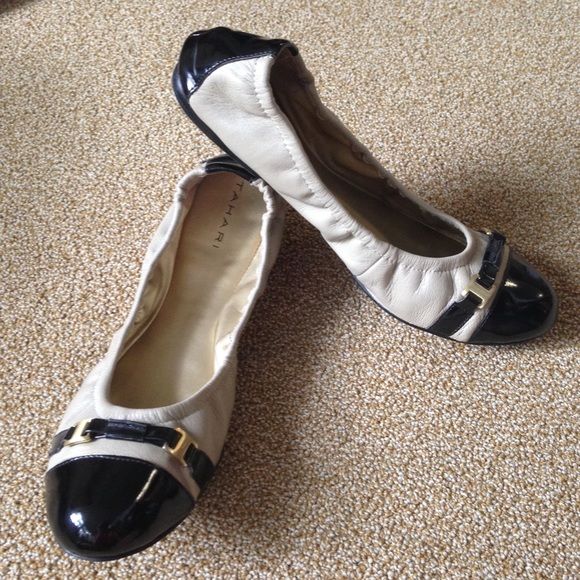 Tahari Shoes - [Tahari] Genuine Leather Veronica Flats size 8.5