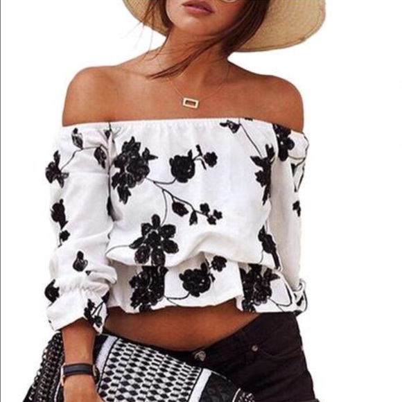 Off the Shoulder Floral Crop