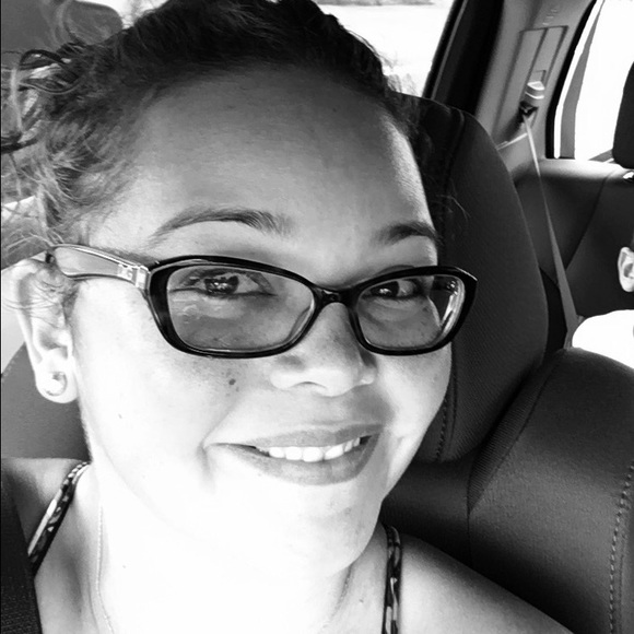 Meet your Posher, Janis - Picture 2 of 2