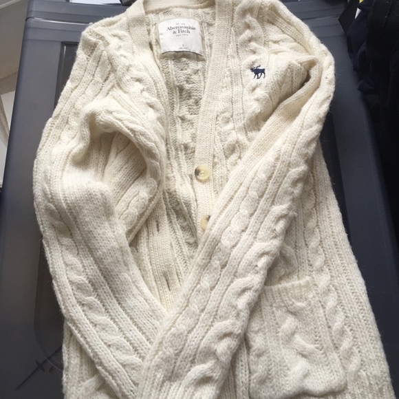 Cozy Abercrombie sweater