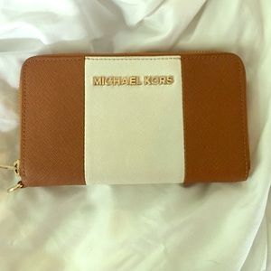 Michael Kors wallet