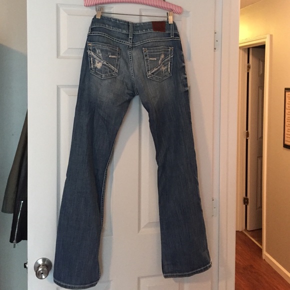 Buckle jeans