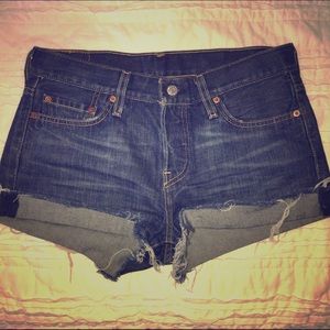 LEVIS CUTOFF DENIM SHORT
