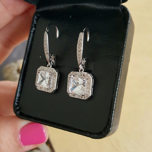 * Final Price * 18k Swarovski earrings - Picture 2 of 4