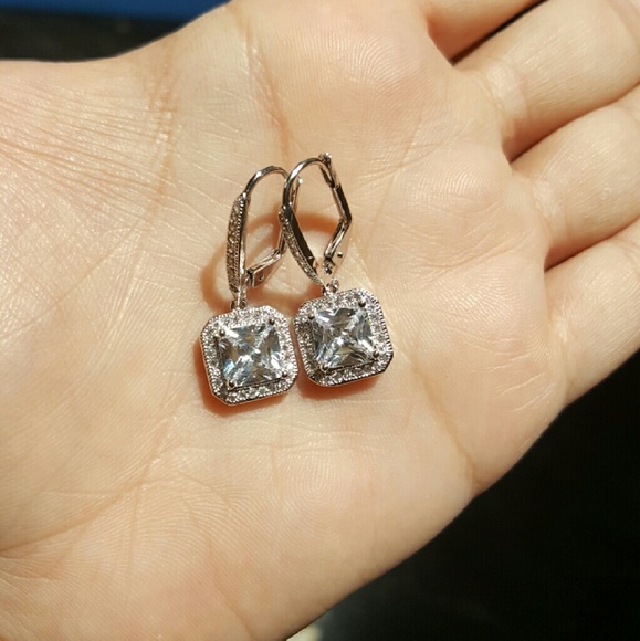 * Final Price * 18k Swarovski earrings - Picture 3 of 4