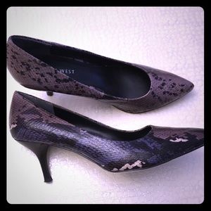 Nine West multi color croc leather pumps