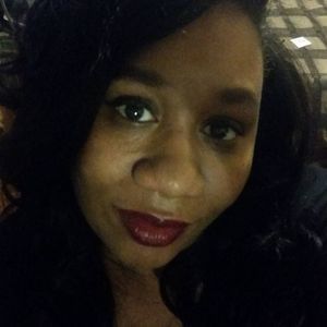 Meet your Posher, Latoya