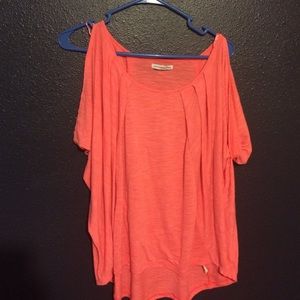 Coral colored American eagle shirt
