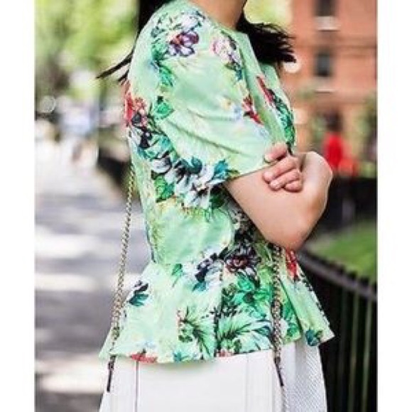 Zara woman floral crop top