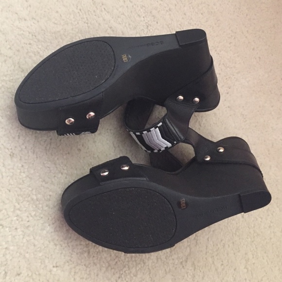 BCBGeneration Wedge Sandal - Picture 4 of 4