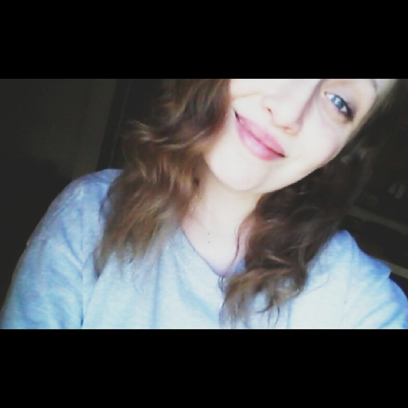 Meet your Posher, Britnee