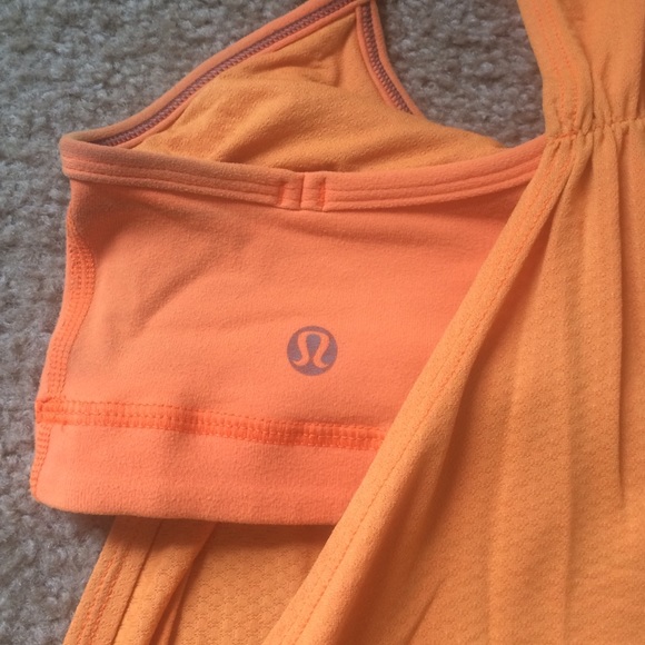 No Limits Lululemon Top - Picture 3 of 3