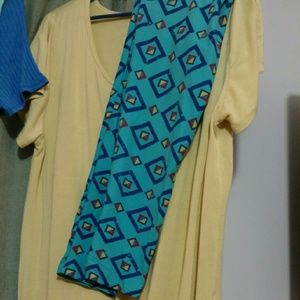 Price break!!LULAROE TC Leggings and 2XL Classic T