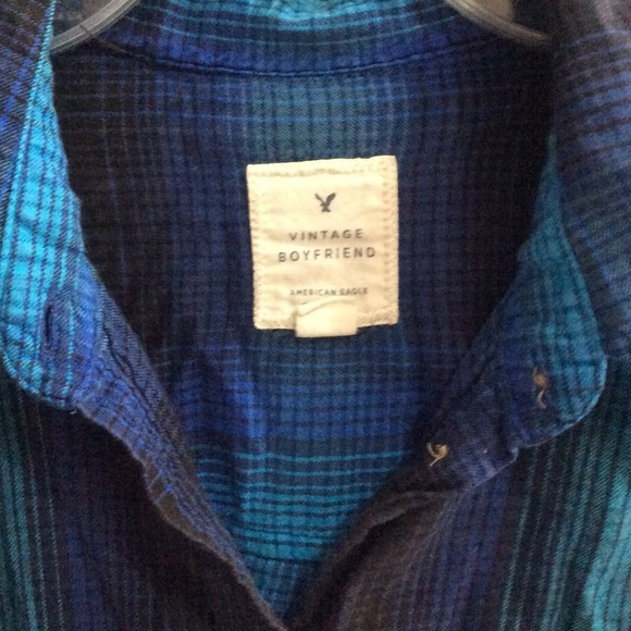 AE size M Button Down - Picture 2 of 2