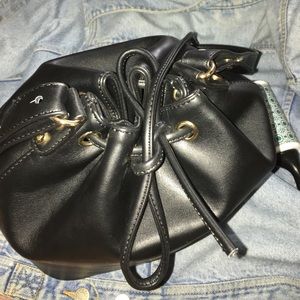 urban outfitters black bag