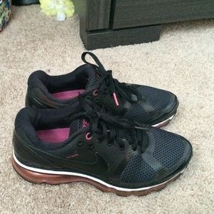 Black and pink Nike Air Max
