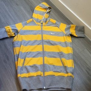 New w/o tags Nike zip up size Small