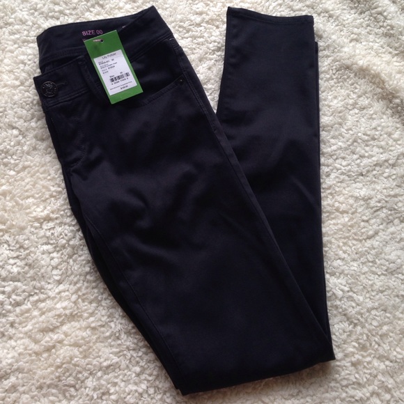 Lilly Pulitzer Pants - Lilly Pulitzer NWT Worth Skinny Pants in Black.