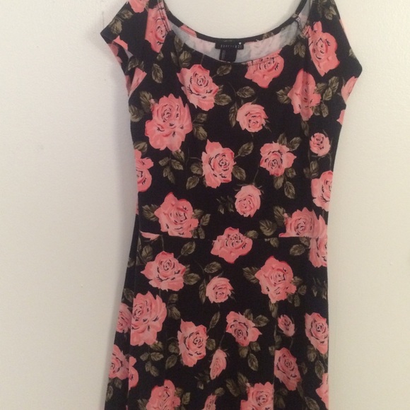 Forever 21 Dresses & Skirts - Floral dress
