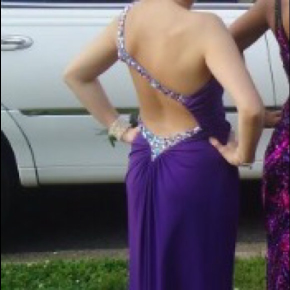 Prom dress. - Picture 4 of 4