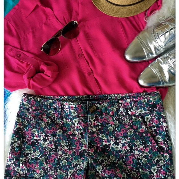 Perfect for summer AE Floral Twill Shorts