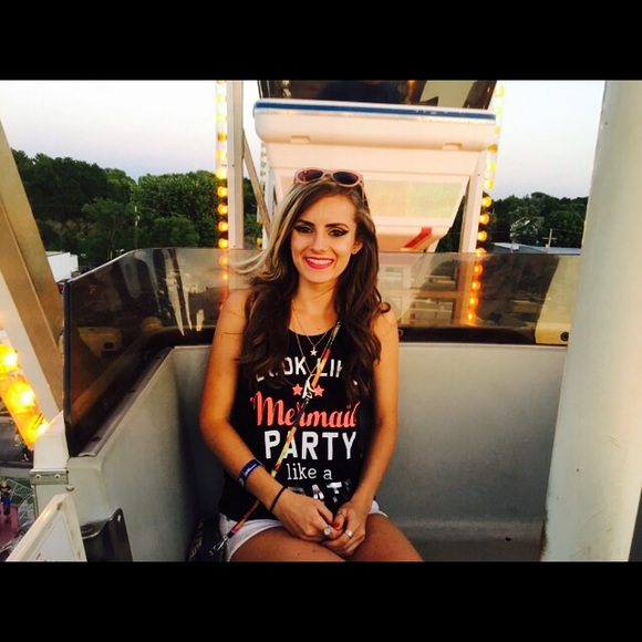 Meet your Posher, Victoria - Picture 1 of 1