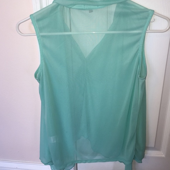 Top - Picture 2 of 3