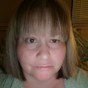 Meet your Posher, Carrie