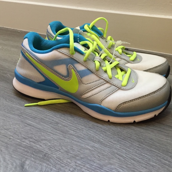 New w/o box Nike Total Core TR2 training size 7.5