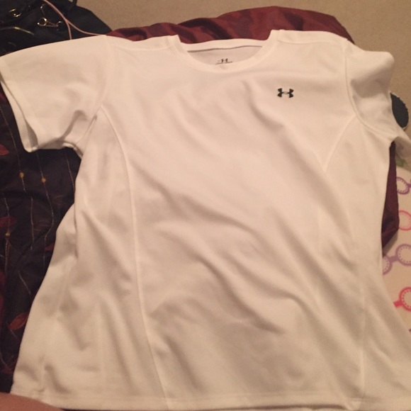 White under armor womens athletic shirt