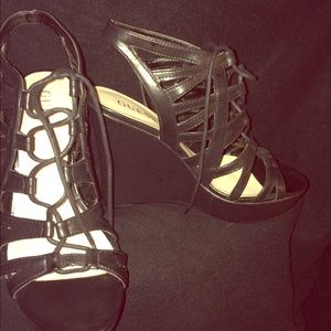 Tie-up Black Wedge Sandal Worn Once