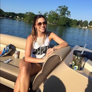 Meet your Posher, Taylor