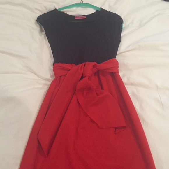 XS Maternal America maternity dress