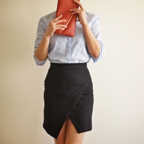 [SOLD] Zara light blue striped shirt - Picture 2 of 4