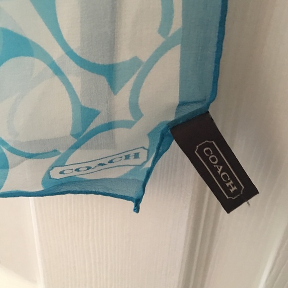 Coach blue scarf 100% silk - Picture 3 of 4