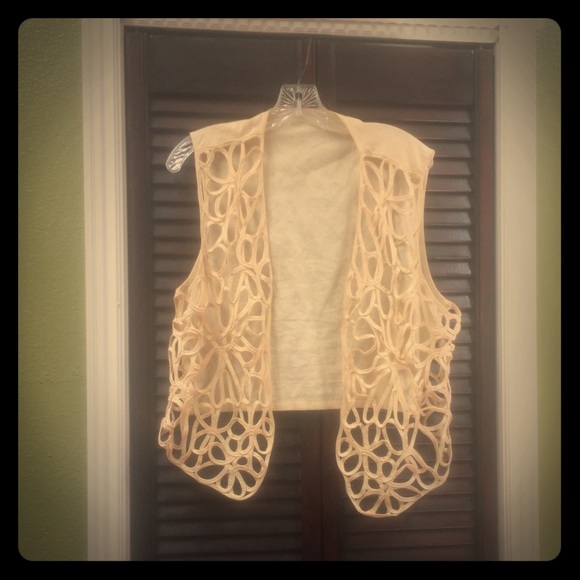 Boho. Open design layering vest