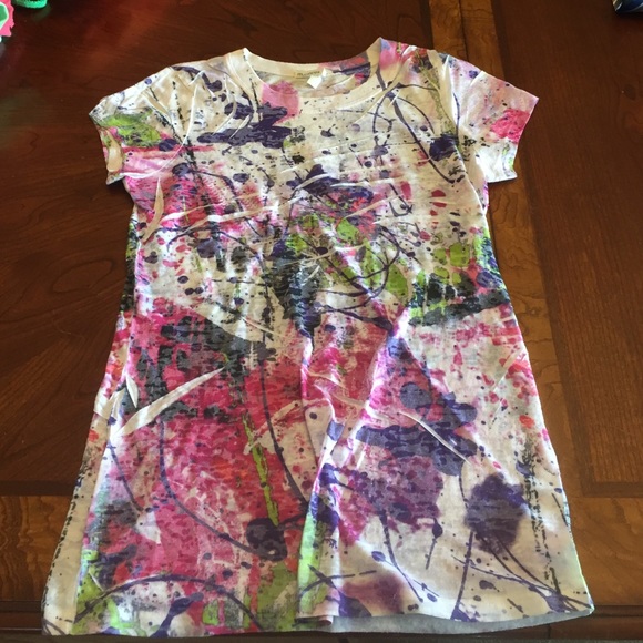 Maurice's colorful shirt