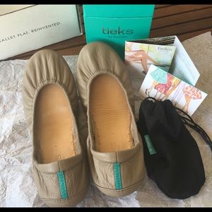 Tieks foldable shoes size 7