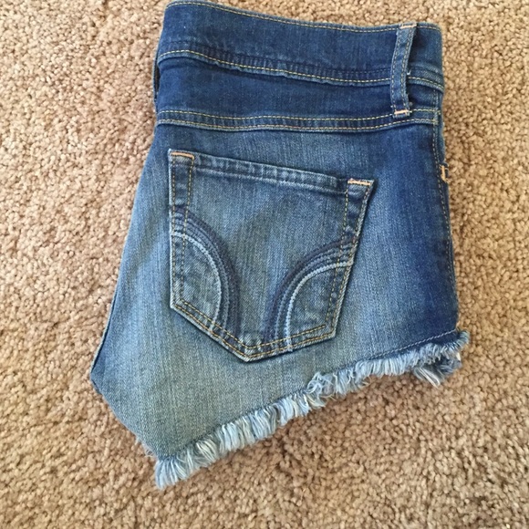 Holister jean shorts - Picture 2 of 3