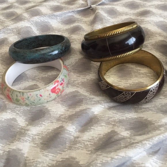 Bracelets - Picture 2 of 3