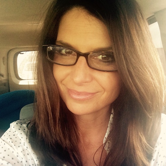 Meet Your Posher, Jen! - Picture 4 of 4