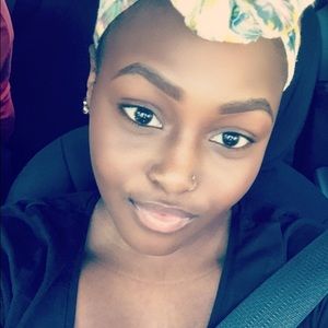 Meet your Posher, Chanel