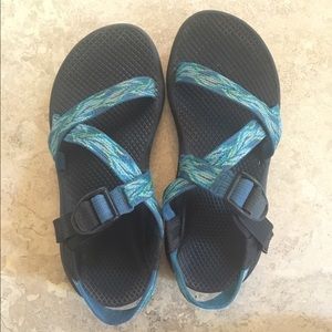 Women's Chacos sz 7