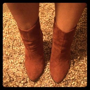 ❌SOLD❌ Forever 21 Feau Leather Ankle Boots