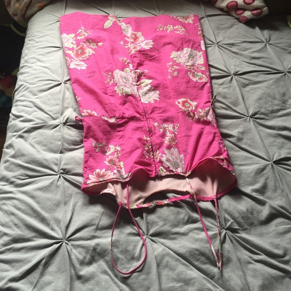 🌸PINK FLORAL DRESS🌺 - Picture 2 of 4